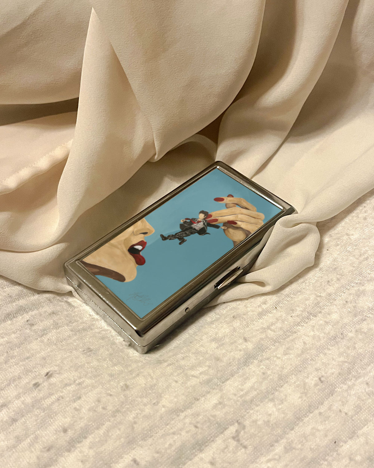 Maneater | 2-Sided Art Vintage Metal Pocket Case
