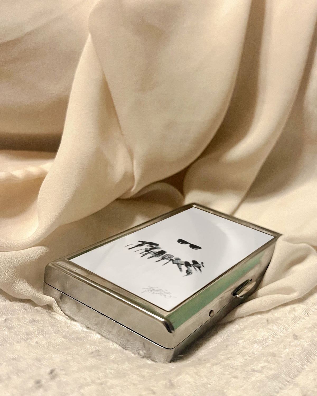 I Was Never Here | 2-Sided Art Vintage Metal Pocket Case